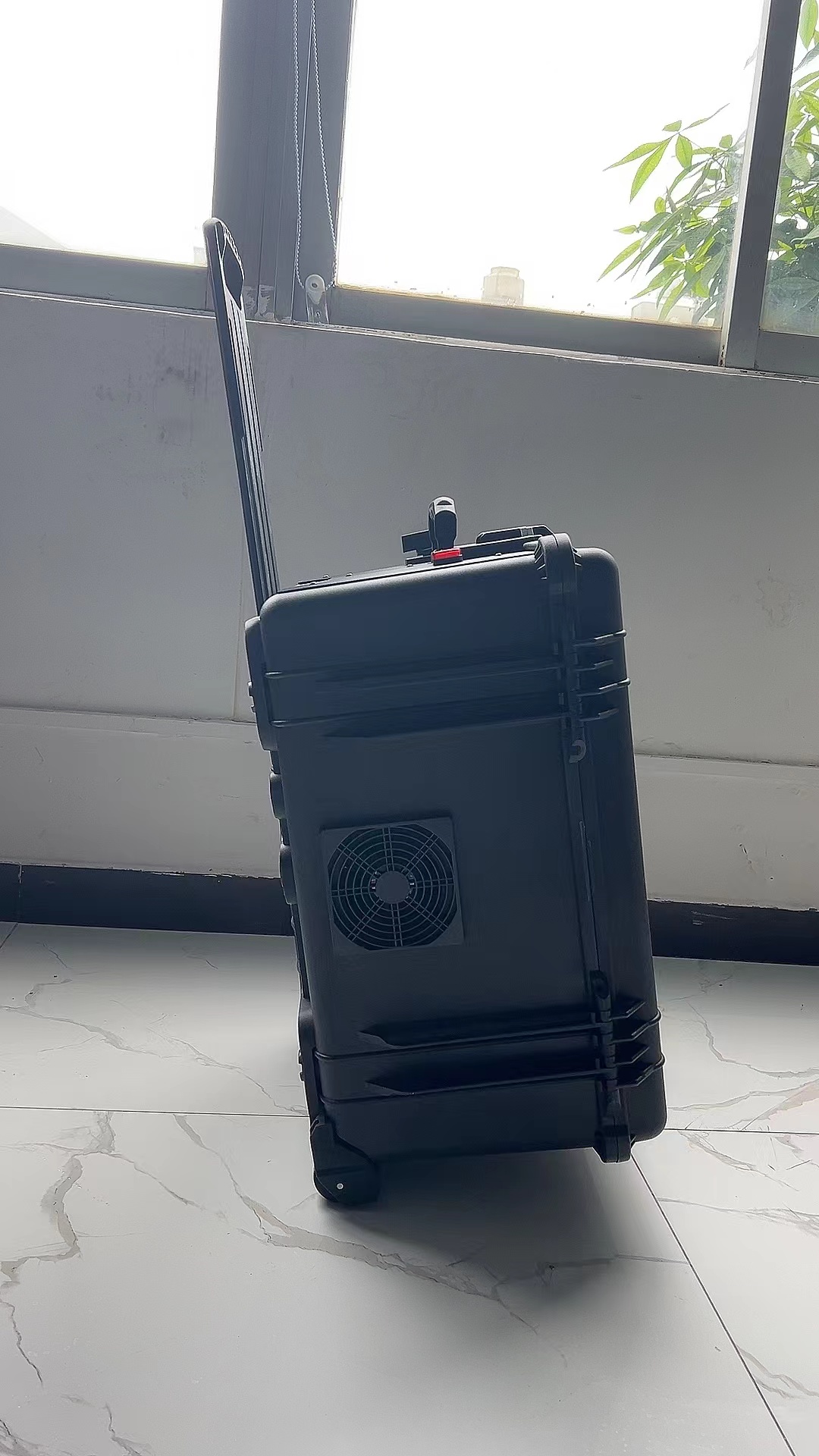 连平手拉箱型移动通信干扰器